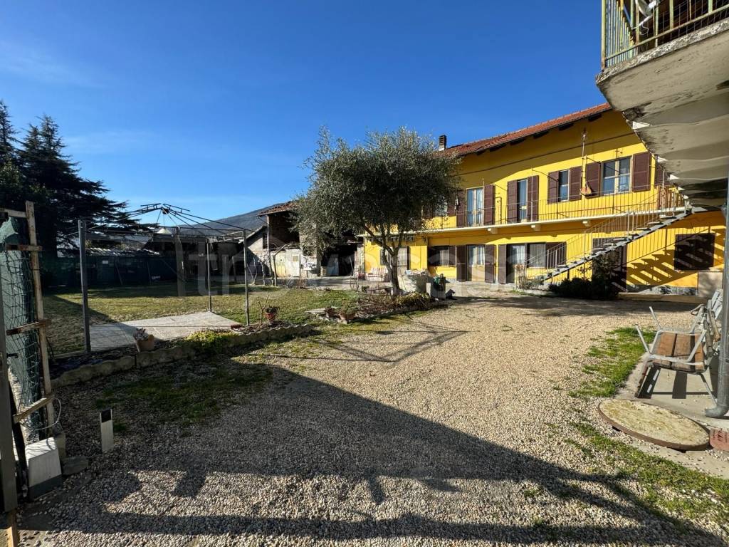 Villa Bifamiliare in vendita a Sant'Ambrogio di Torino corso Moncenisio, 11