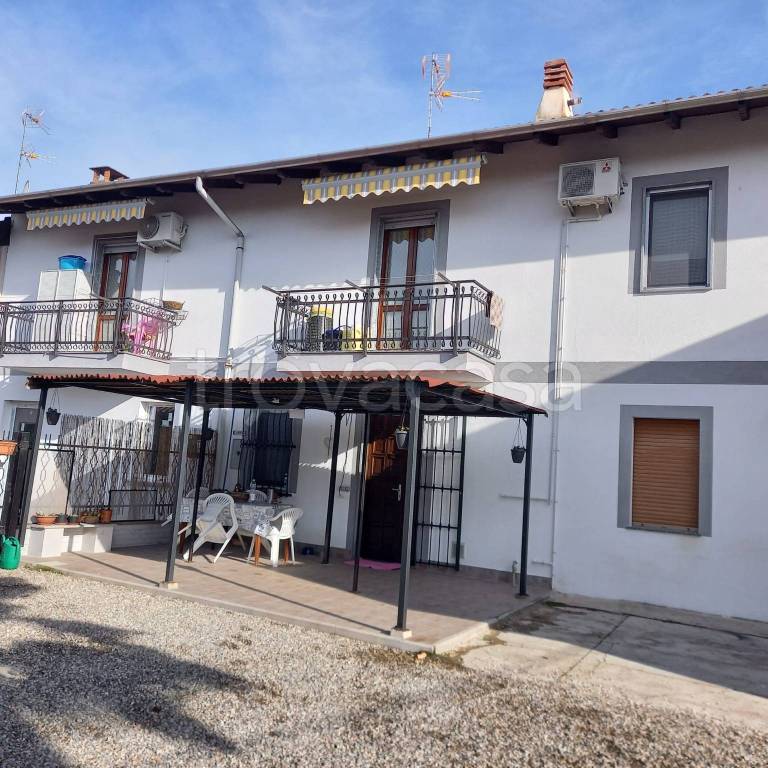 Casa Indipendente in vendita a Novara strada Provinciale di Granozzo