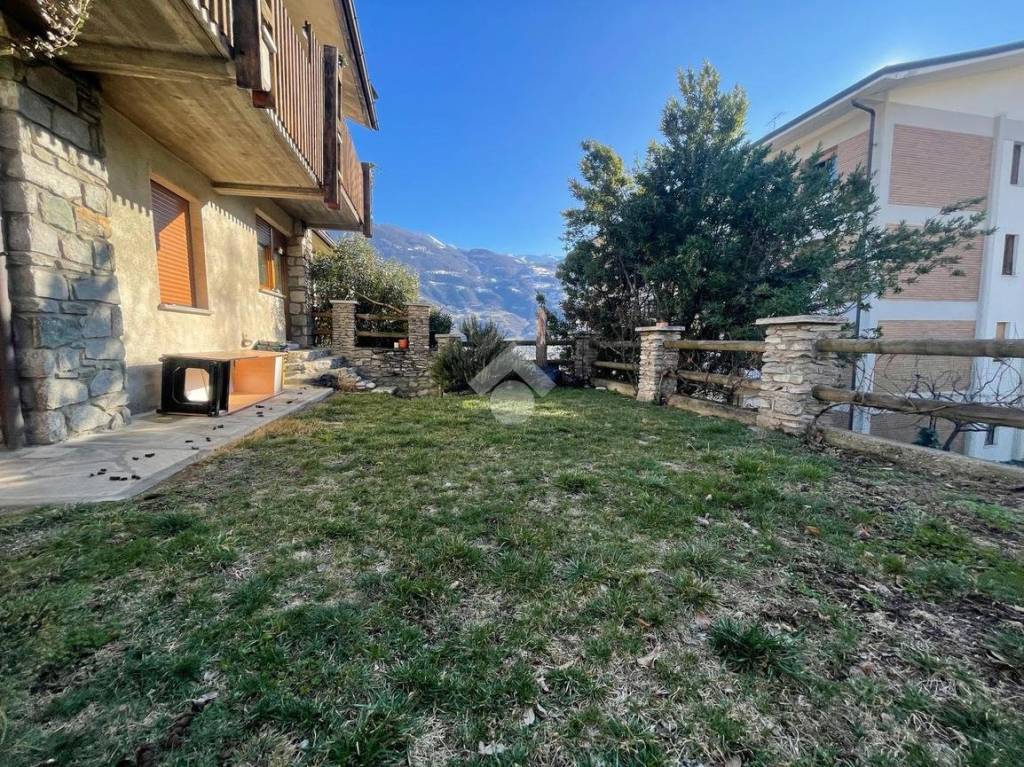 Villa a Schiera in vendita ad Aosta viale del gran s. bernardo, 39