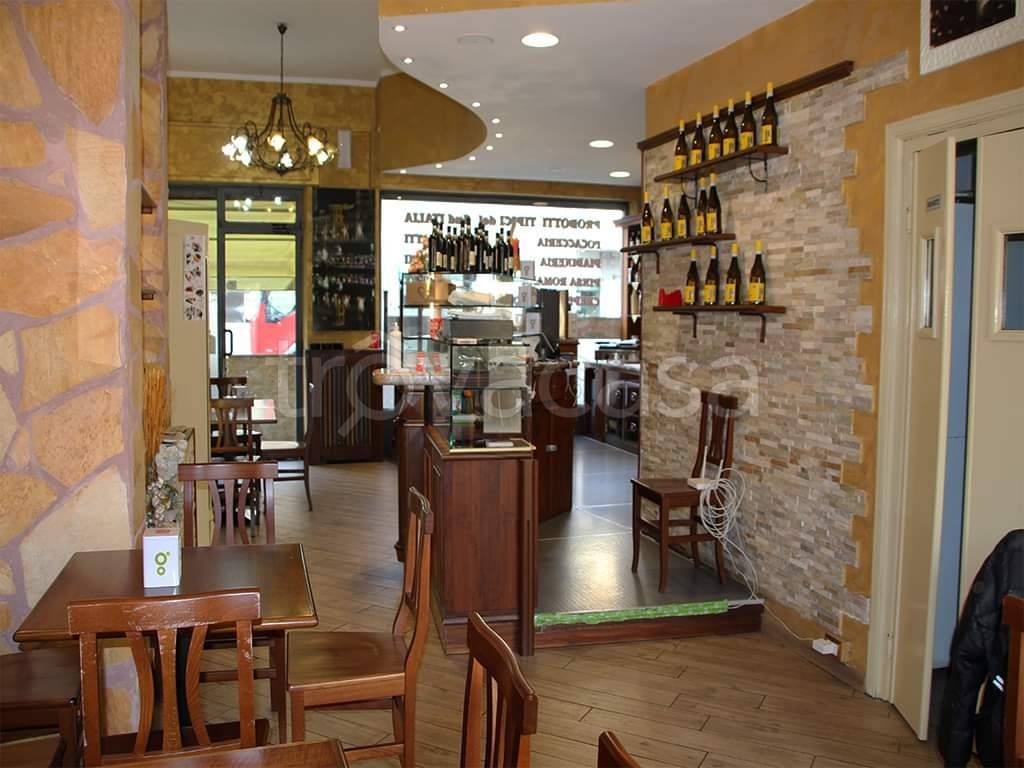 Bar in vendita a Pianezza via Piave