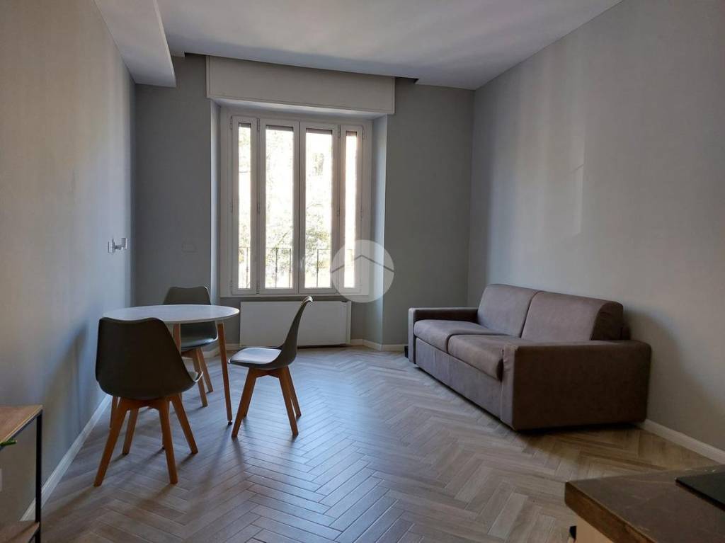 Appartamento in affitto a Milano via Valtellina, 6