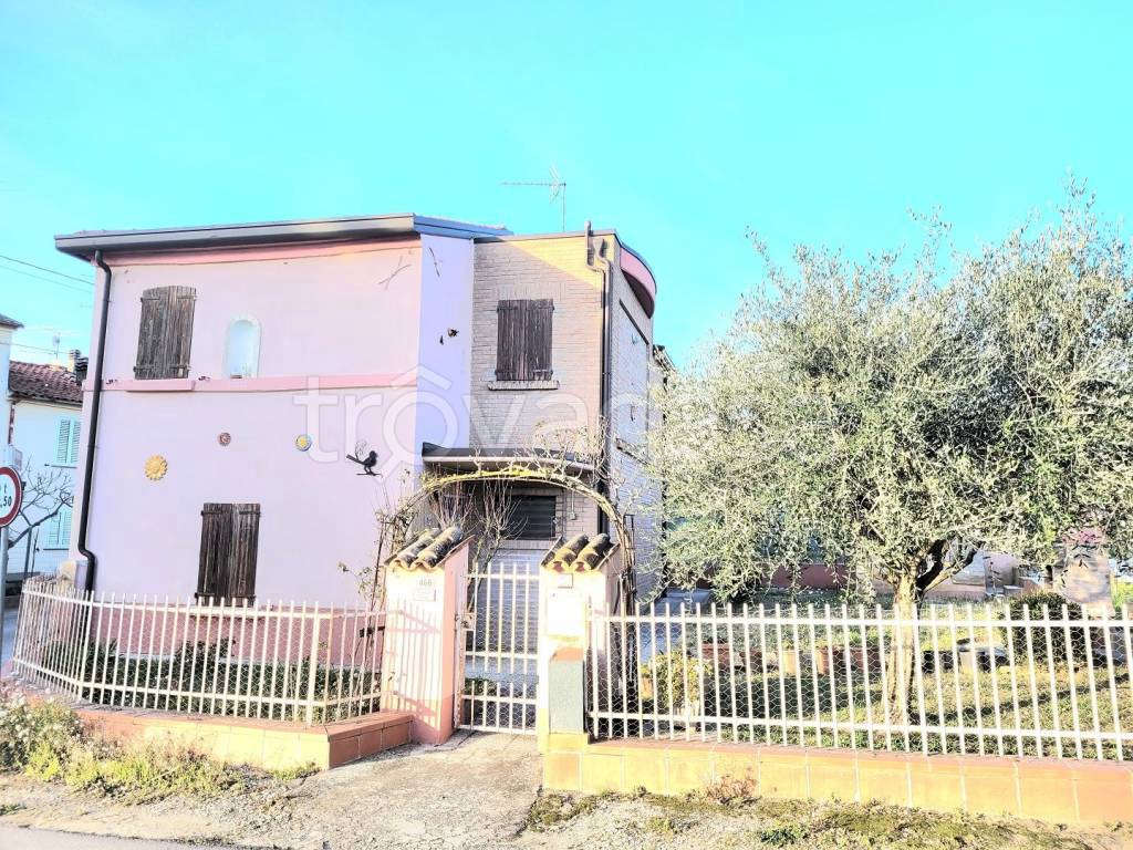 Villa in vendita a San Giovanni in Marignano via Santa Lucia, 466