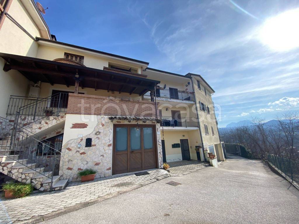 Appartamento in vendita a Pratola Serra via Acquaviva, 17