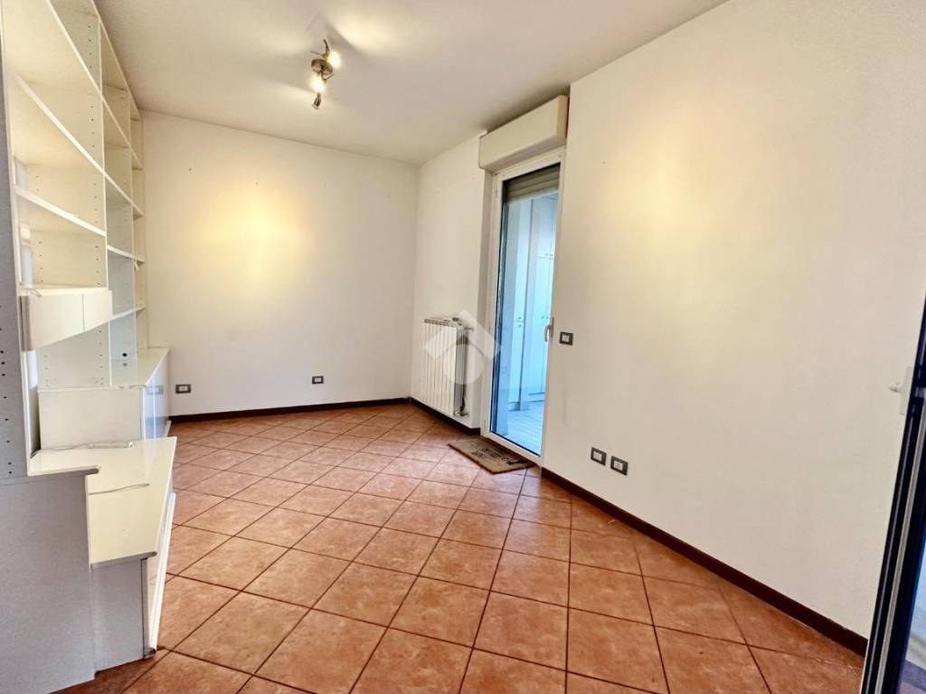 Appartamento in vendita a Milano via Giuseppe Saragat, 10