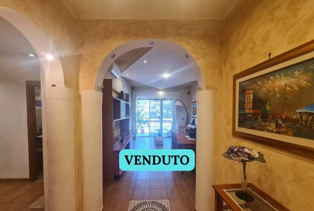 Appartamento in vendita a Roma via Giannetto Valli