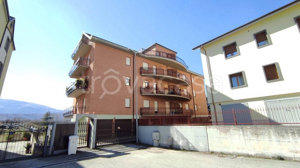 Appartamento in vendita a L'Aquila via Cesare Fabrizi, 5