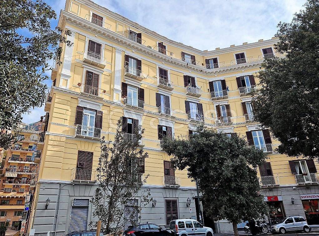 Appartamento in affitto a Napoli piazza Saverio Mercadante