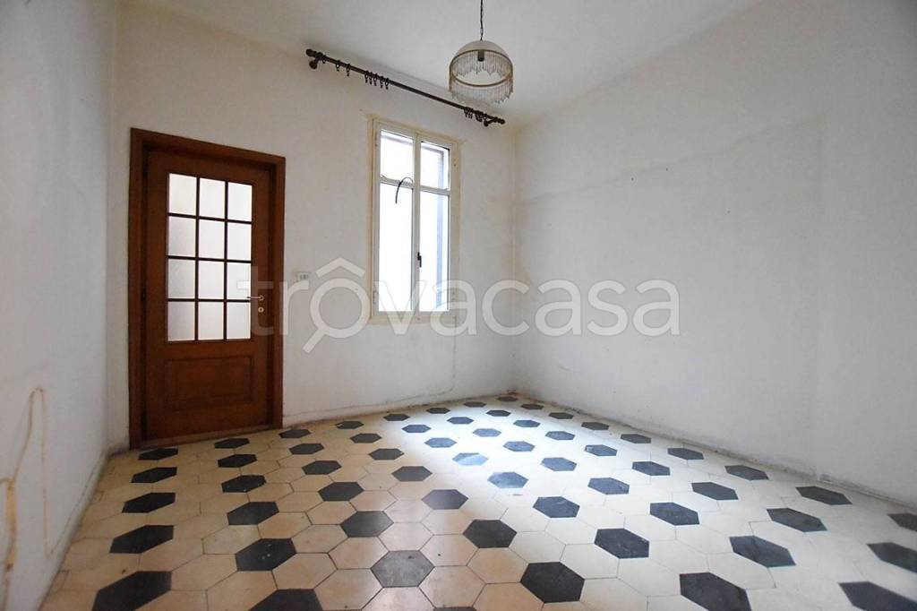Appartamento in vendita a Sassari via Rosello, 21