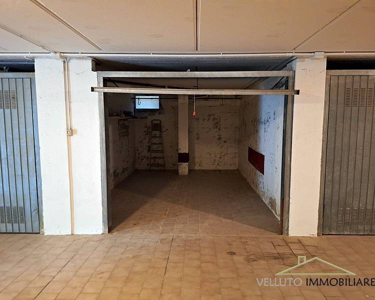 Garage in vendita a Senigallia viale Gaetano Feltrini