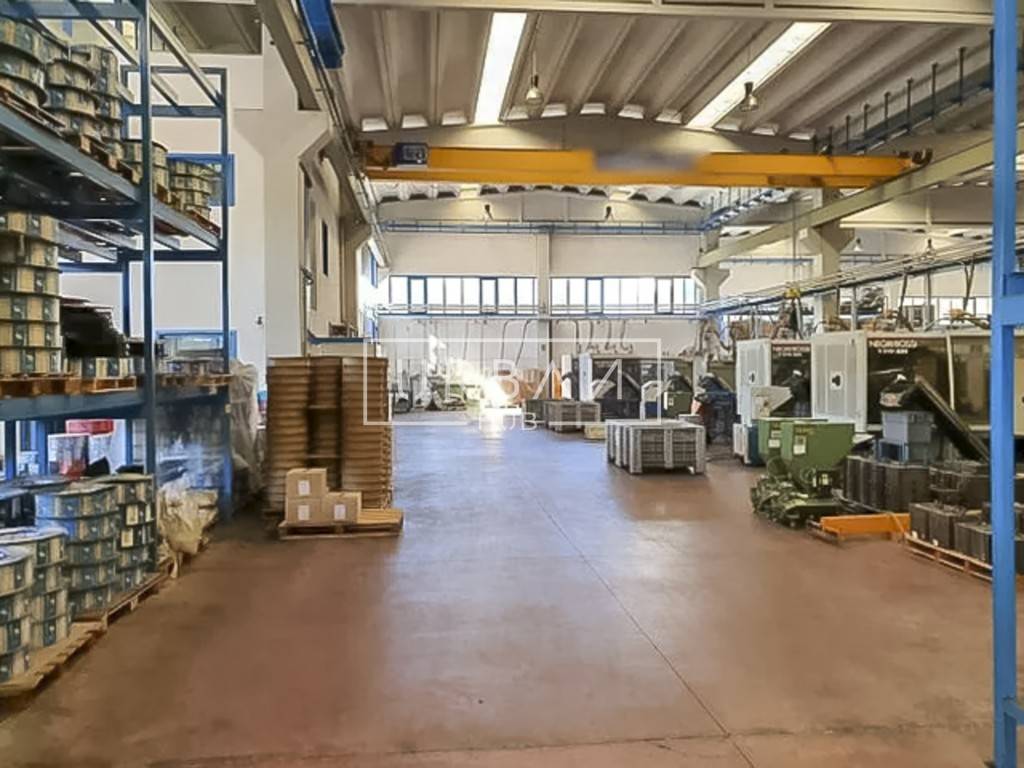 Capannone Industriale in vendita a Santarcangelo di Romagna