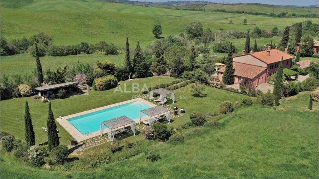 Villa in vendita a Castiglione d'Orcia strada provinciale 13 cassia, 63