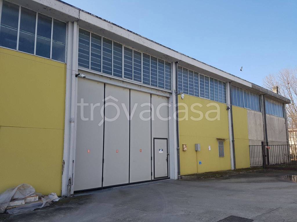 Capannone Industriale in in vendita da privato a Cura Carpignano località Dossino, 1