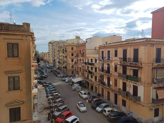 Appartamento in vendita a Palermo via Salvatore Salomone Marino, 63