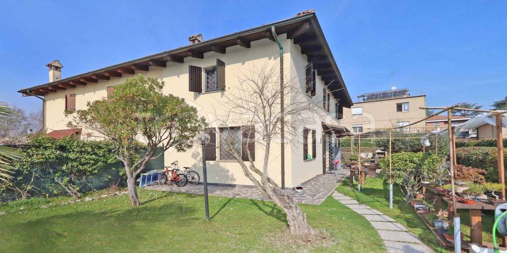 Villa Bifamiliare in vendita a Granarolo dell'Emilia via San Donato, 52