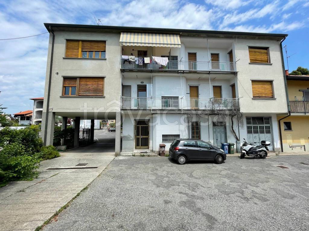 Appartamento in vendita a Sulbiate piazza Papa Giovanni xxiii, 4