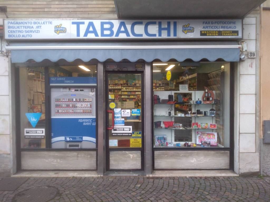Tabaccheria in vendita a San Mauro Torinese via Martiri della Libertà