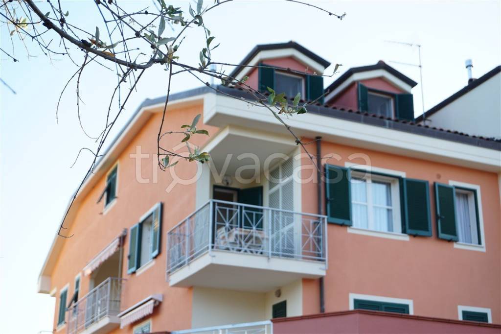 Appartamento in vendita a Fosdinovo via Melara, 1