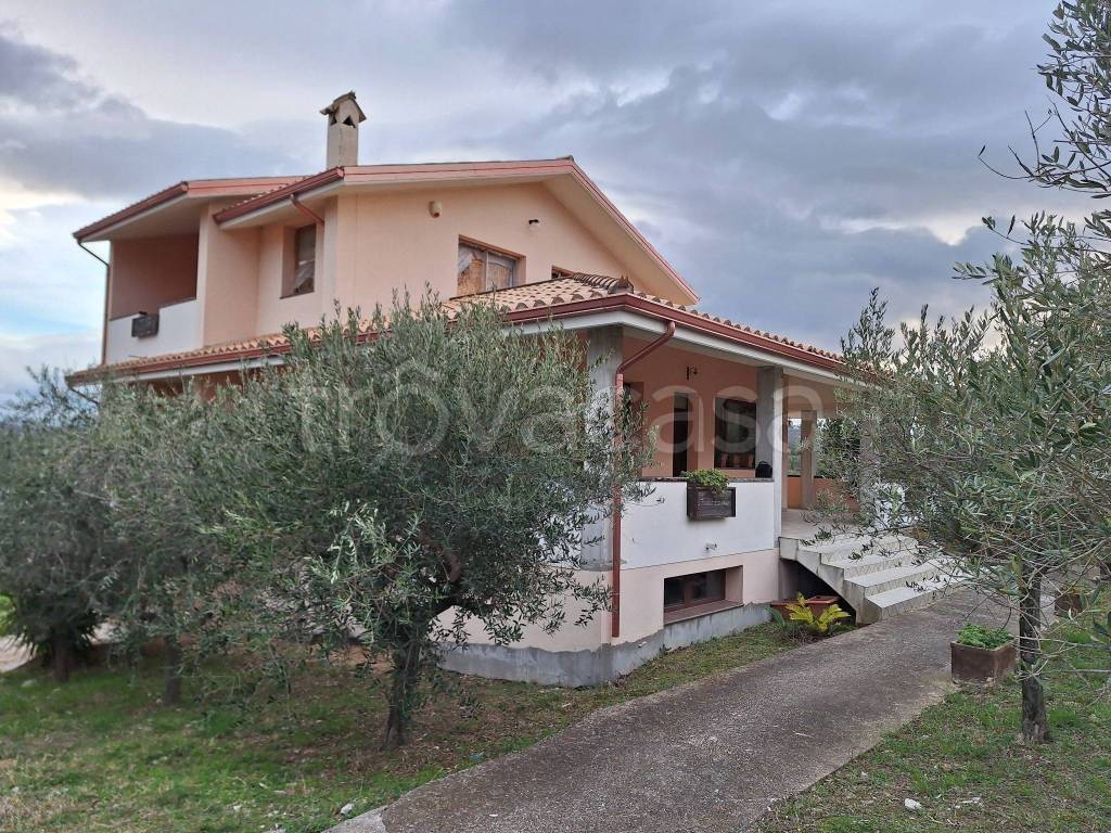 Villa Bifamiliare in vendita a Silvi via Coccioni