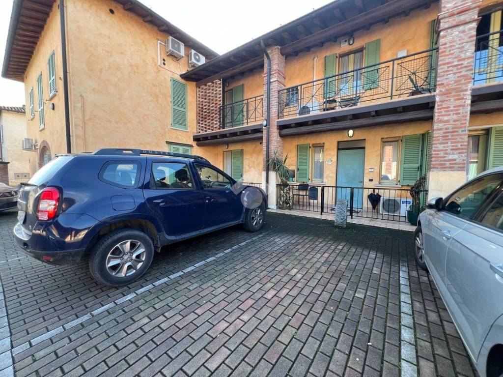 Villa a Schiera in vendita a Bassano Bresciano via Giuseppe Mazzini, 28