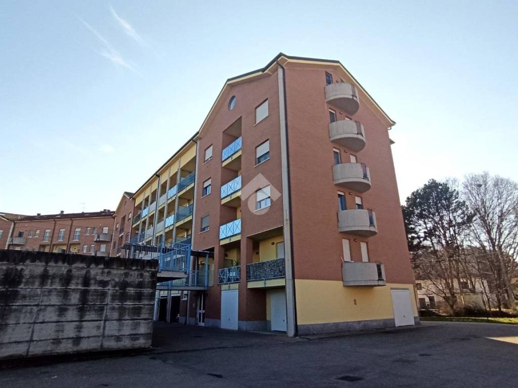 Appartamento in vendita ad Asti via Francesco Cirio, 34