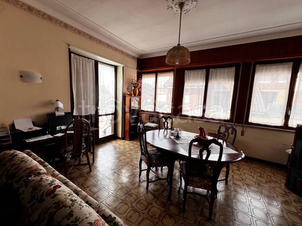 Appartamento in vendita a Rieti via Lazio, 2