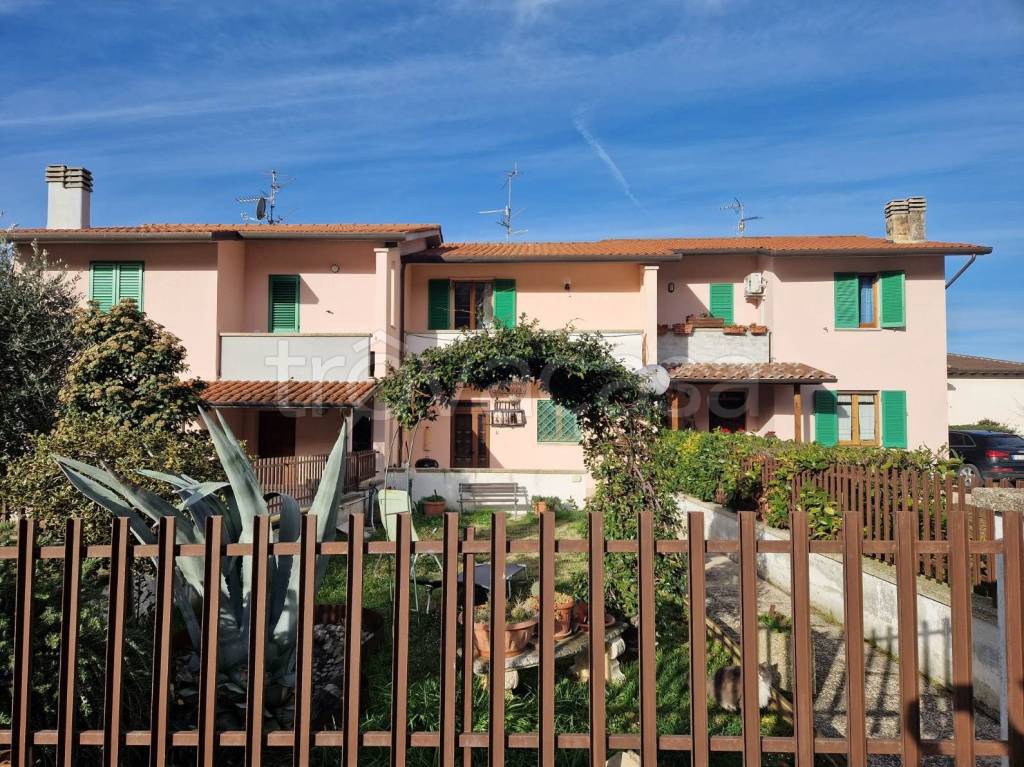 Villa a Schiera in vendita a Spello via Friuli, 7