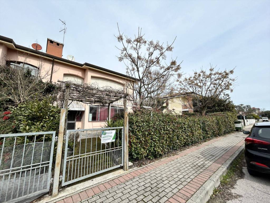 Appartamento in affitto a Comacchio via dei Fiori 7