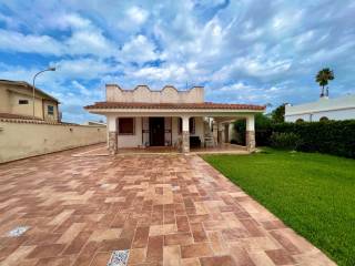 Villa in in vendita da privato a siracusa via isole delle molucche