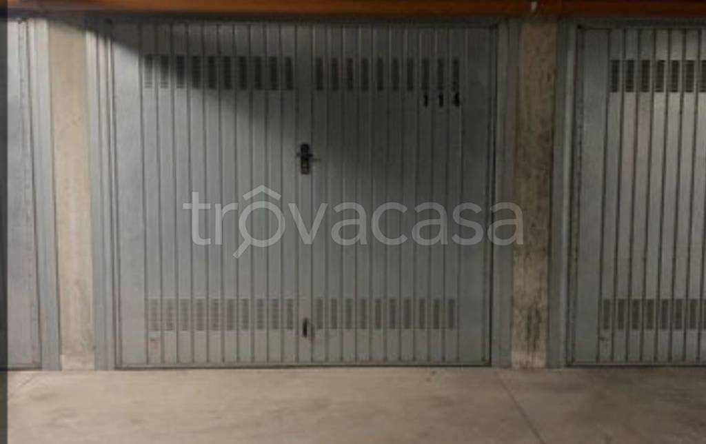 Garage in vendita a Cassina de' Pecchi via Enrico Mattei