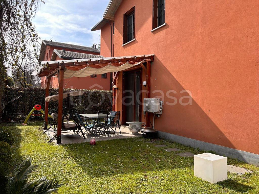 Villa in in vendita da privato a Monza via Giovan Battista Aguggiari