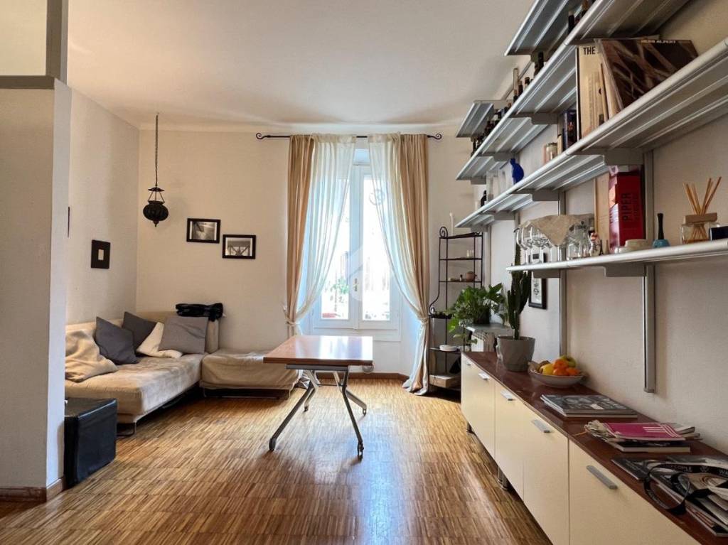 Appartamento in vendita a Milano via Domenico Cirillo, 12