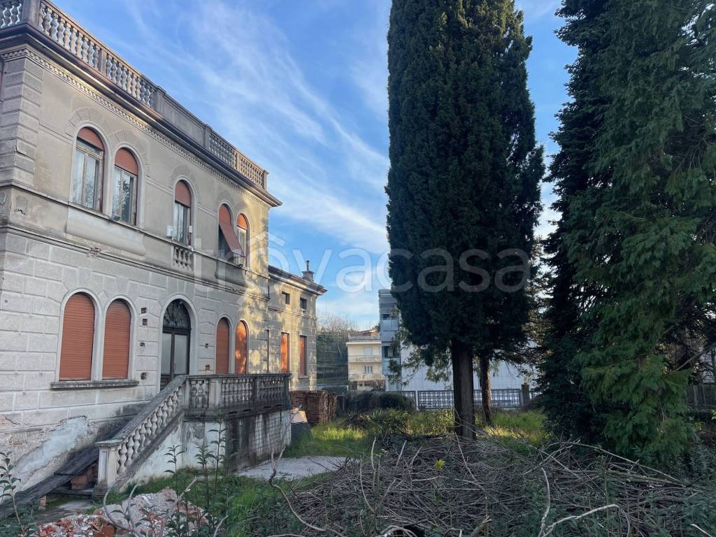 Villa in vendita a Gorizia via del San Gabriele, 4