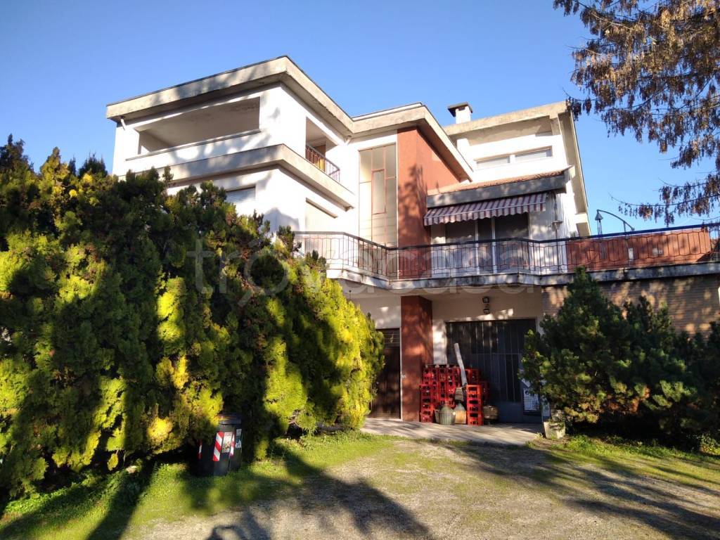 Villa in vendita a Rosignano Monferrato via morbelli-colma, 27