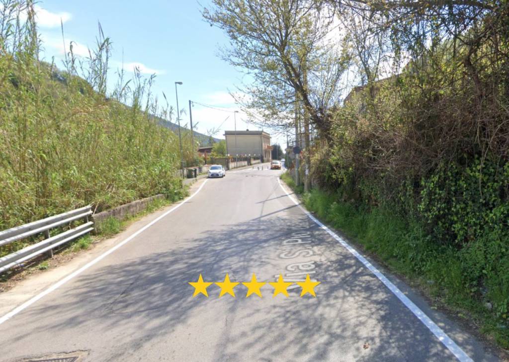 Appartamento all'asta a Salerno via Ponte Guazzariello