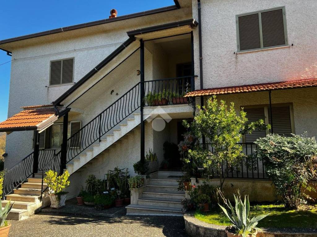 Villa in vendita a Cosenza via delle Foreste, 12