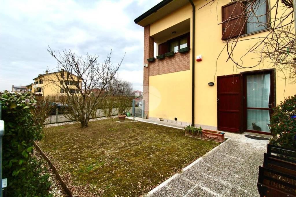 Appartamento in vendita a Torrile via Libero Grassi, 7