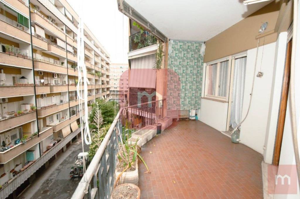 Appartamento in vendita a Roma via Riccardo Zampieri s.n.c