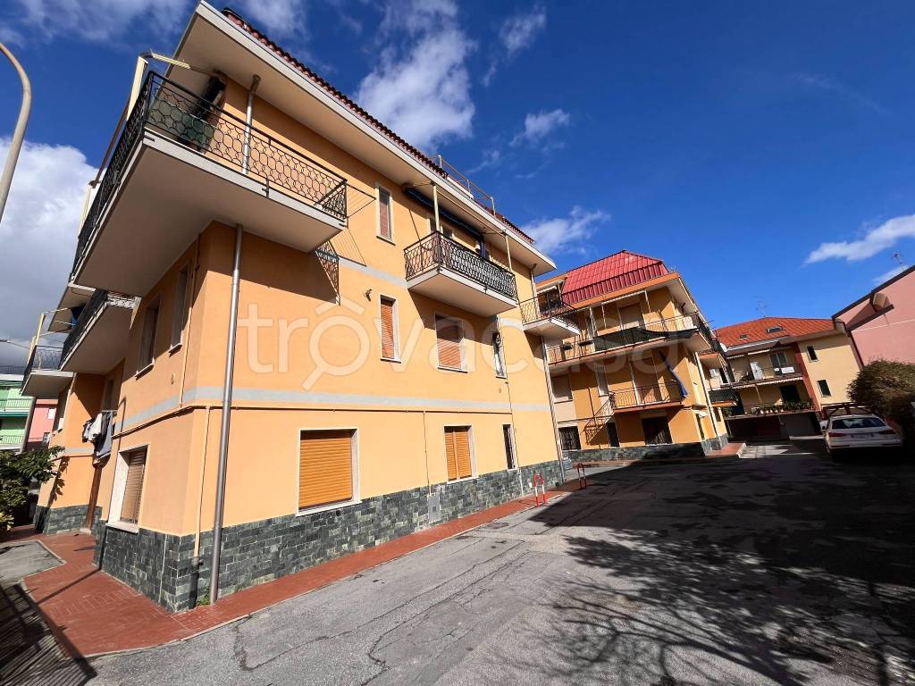 Appartamento in vendita a Loano via Isonzo, 20
