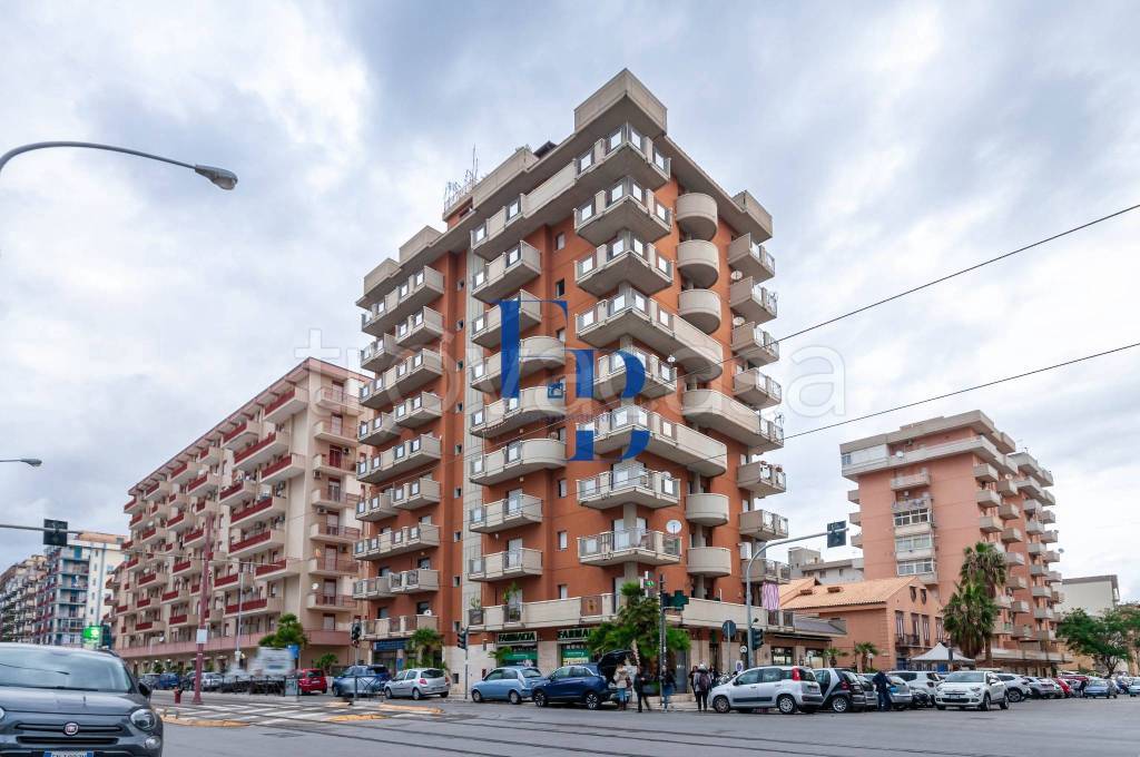 Appartamento in vendita a Palermo via Federico Ferrari Orsi