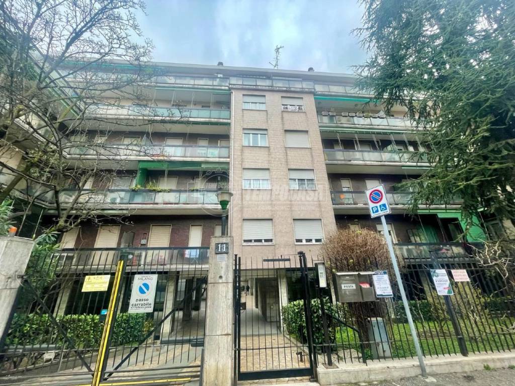 Appartamento in vendita a Milano via Dalmine 11