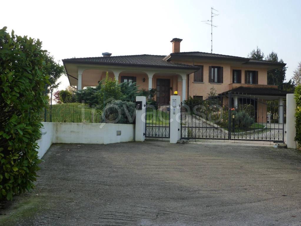 Villa in vendita a Portogruaro via g. Amendola, 4