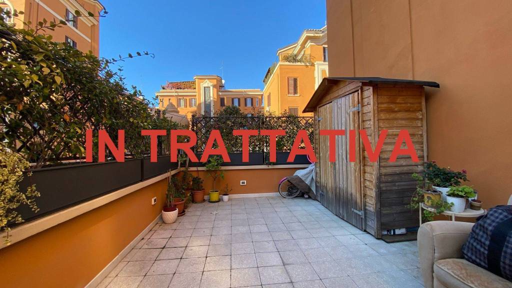 Appartamento in vendita a Roma via Enna, 22