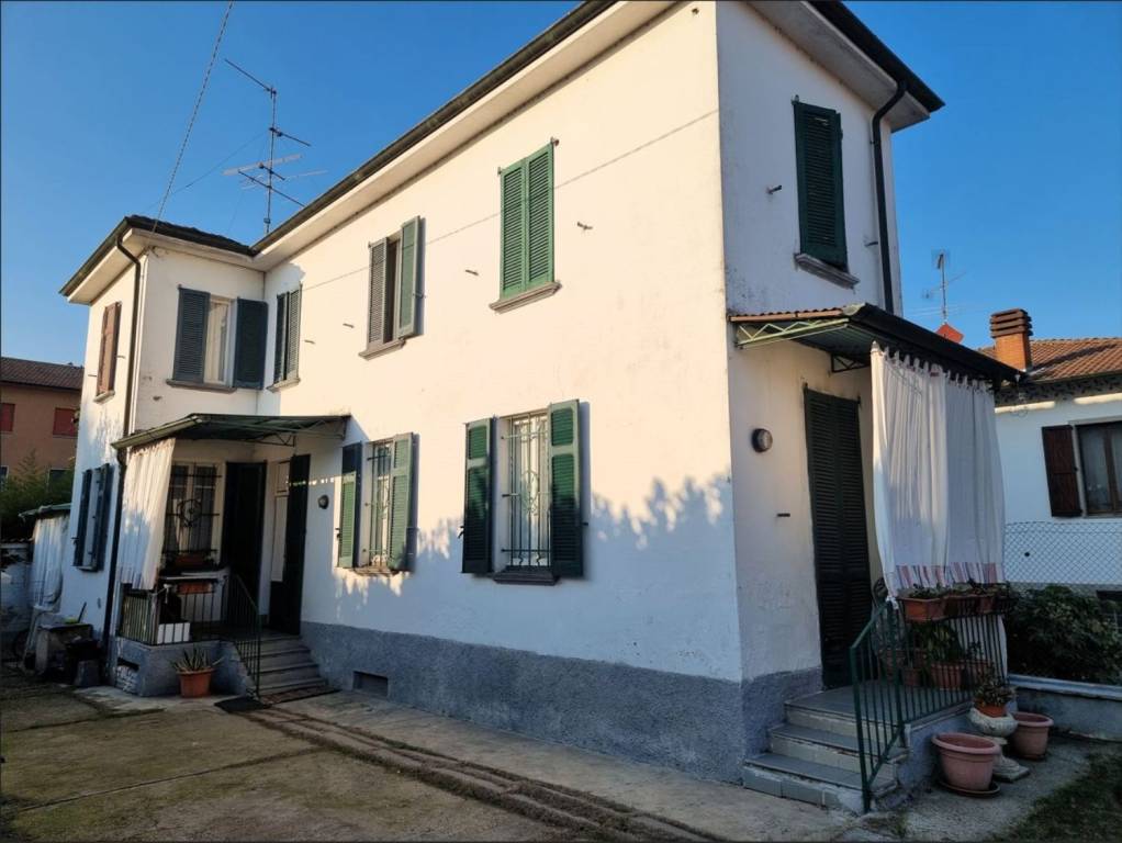Villa in vendita a Stradella via Po', 14