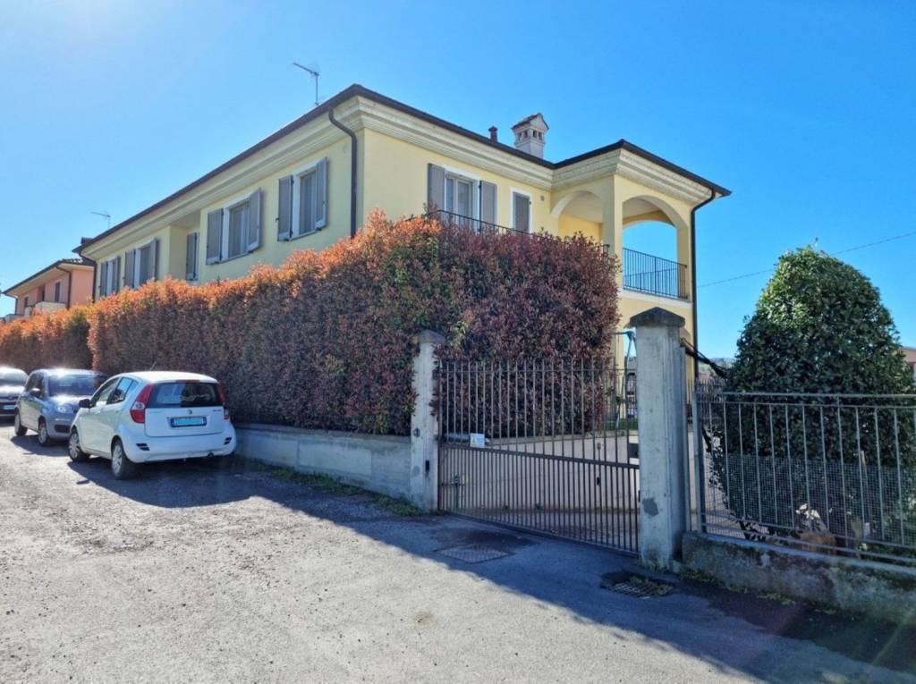 Appartamento in vendita a Stradella via p. Bianchi, 13