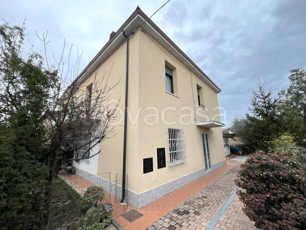 Casa Indipendente in vendita a San Cesario sul Panaro via Achille Grandi