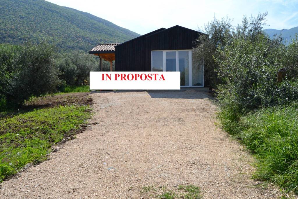 Villa in vendita a Palombara Sabina via della Vite