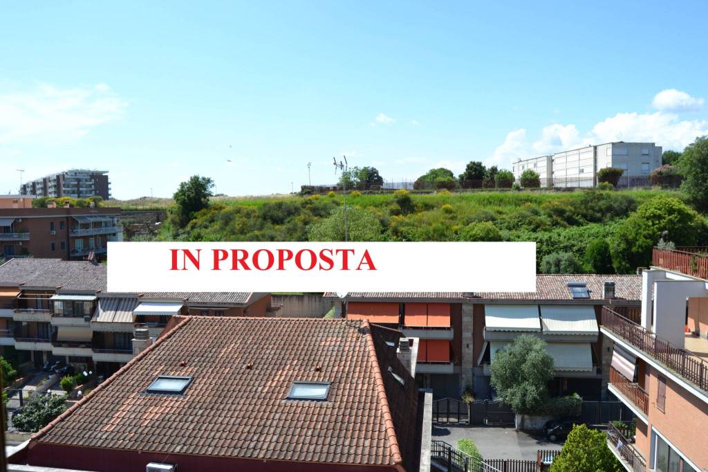 Appartamento in vendita a Roma via Ezio Sciamanna, 123
