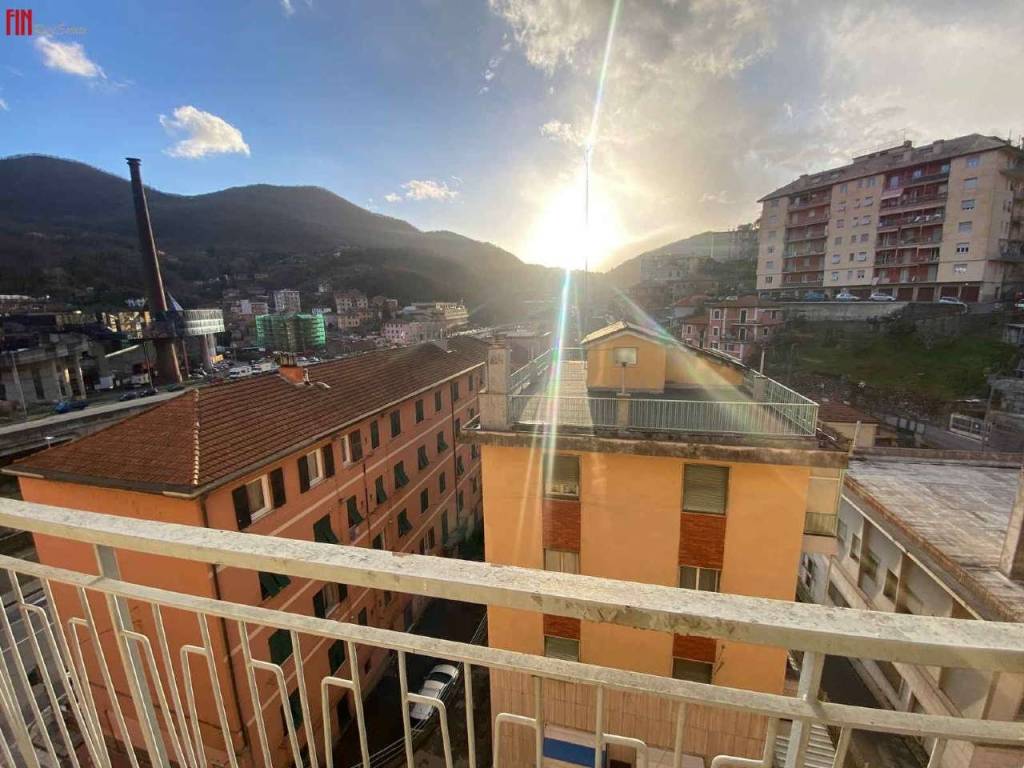 Appartamento in vendita a Genova via Trossarelli
