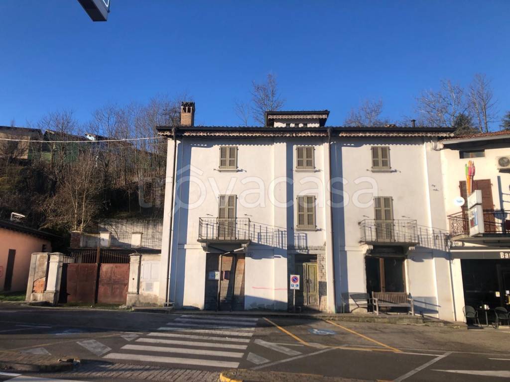 Casa Indipendente in vendita a Tizzano Val Parma strada Provinciale Massese, 22