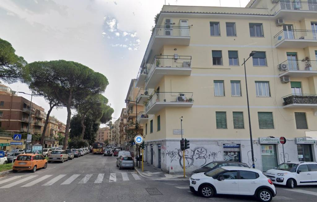 Appartamento in affitto a Roma viale Tirreno